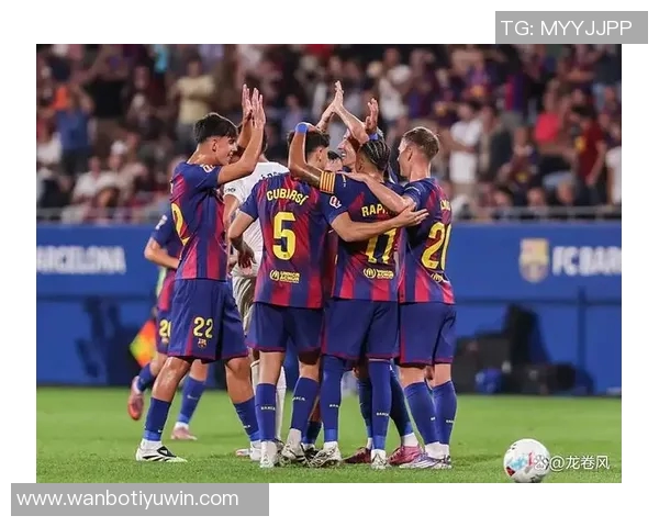 拉菲尼亚荣获西甲最佳与欧冠金靴却无缘年度最佳阵容令人唏嘘 拉菲尼亚荣获西甲最佳与欧冠金靴却无缘年度最佳阵容令人唏嘘