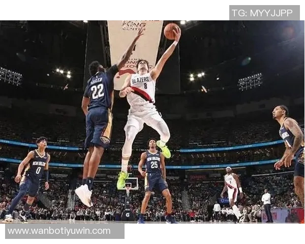 开拓者在半场战报中领先爵士21分阿夫迪亚贡献23分7篮板表现出色 开拓者在半场战报中领先爵士21分阿夫迪亚贡献23分7篮板表现出色