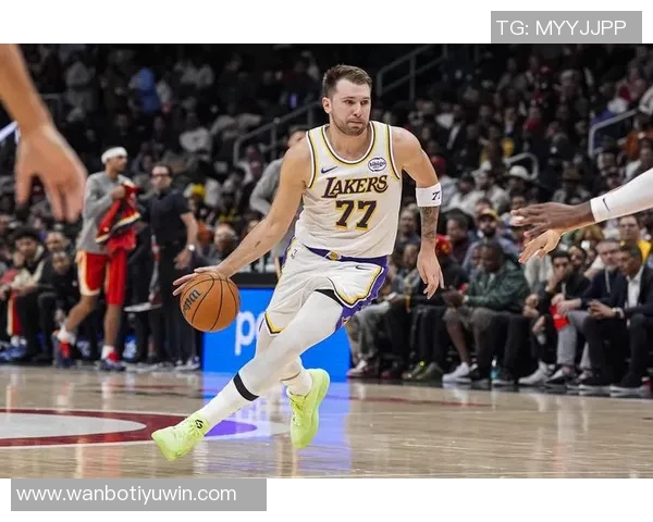 湖人第三节狂飙31-15逆转黄蜂赛季最佳表现再现球场风采